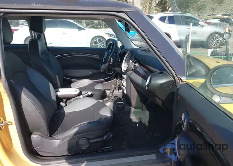 2009 Mini Cooper S z USA, uszkodzony, nr VIN WMWMF73579TW81718